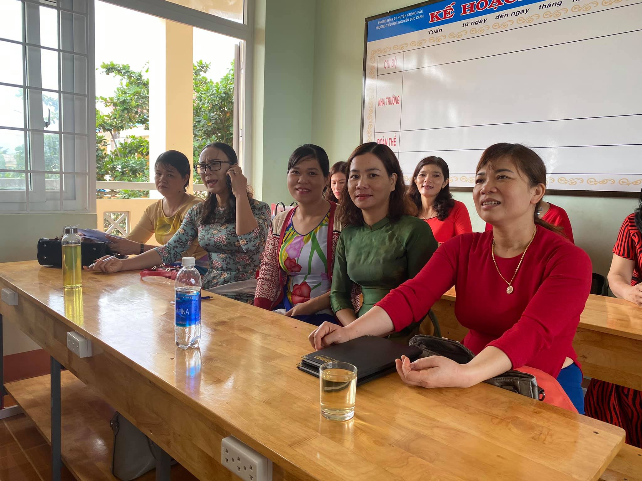 ?? hội nghị cán bộ công nhân viên chức